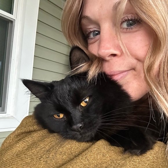 Meet your Posher, Ashley - Picture 4 of 4